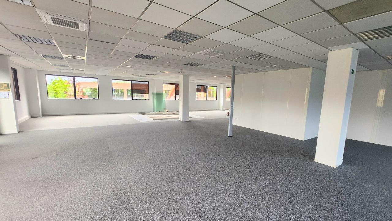 Bureau Saint Thibault des Vignes 660m² Location bureau Saint Thibault des Vignes Seine-et-Marne OLBUR2422807 0